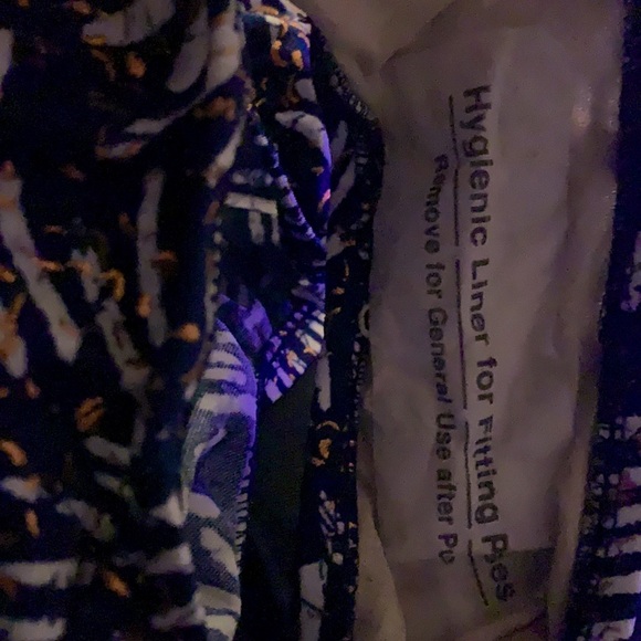 SandCastle Swimsuit 14 Metallic Abstract NEW Resort Cruise - Picture 8 of 8